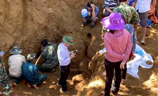 Quảng Nam: Tìm thấy hố chôn tập thể 17 chiến sĩ đặc công